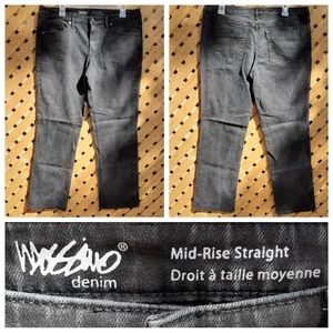 🔥2/$15🔥 Mossimo mid rise straight jeans